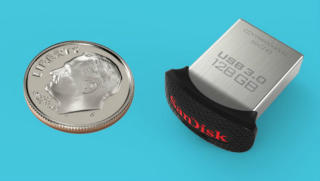 SanDisk fits 128GB in a Dime-Sized Drive